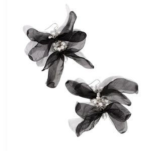 Cosmopolitan Charisma Black Earrings Vintage